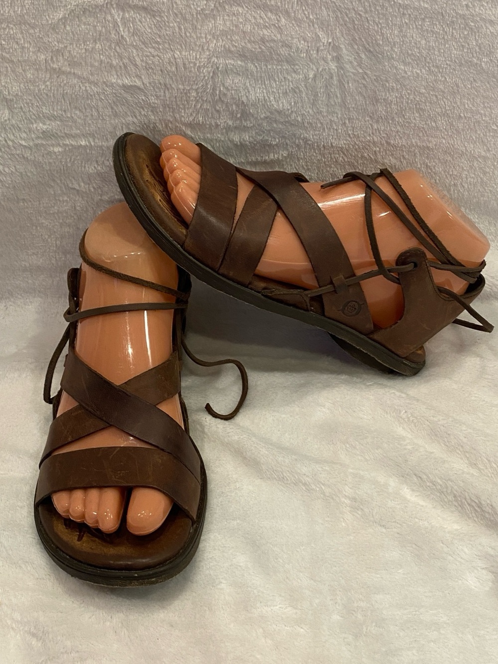 BORN Women’s Gladiator Tie-up Closure Sandals Strappy Brown Leather Size 6 VGC